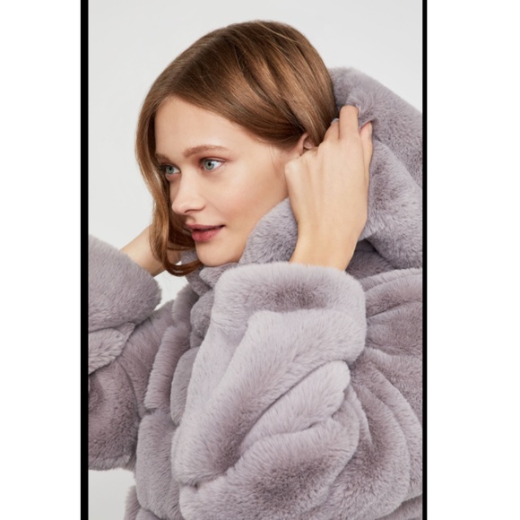 BCBG Felicia Faux Fur Hooded Coat SUPER SOFT Shiny - Picture 6 of 7